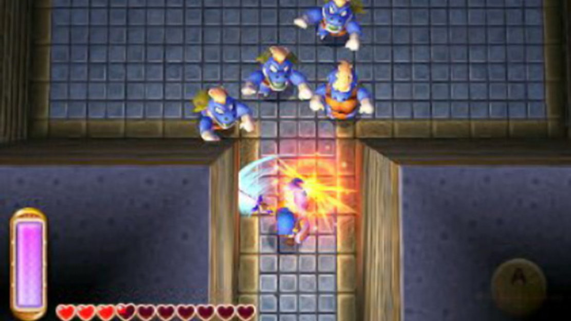 The lizard-like Zazak move slowly, but often appear in groups, which can be intimidating. Stun them with the Tornado Rod when surrounded; otherwise, just swing your sword to keep them at bay. When escorting Thief Girl, don’t let them grab her. If necessary, run to a corner and fight them from there.