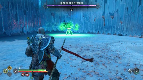 When Hjarlti’s maces turn green and a blue-ring appears, she’ll let out a devastating attack.